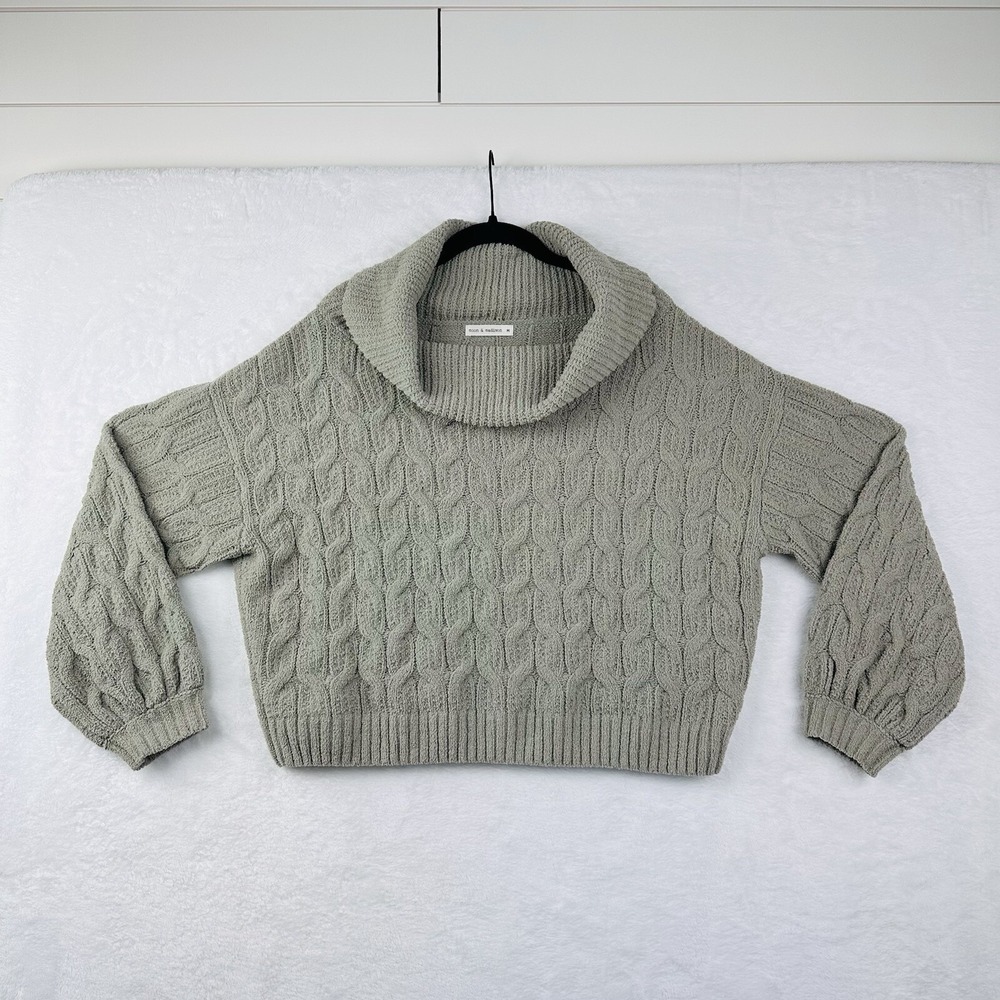 Moon And Madison Womens Sweater M Sage‎ Green Chenille Cowl Neck  Cable Knit EUC
